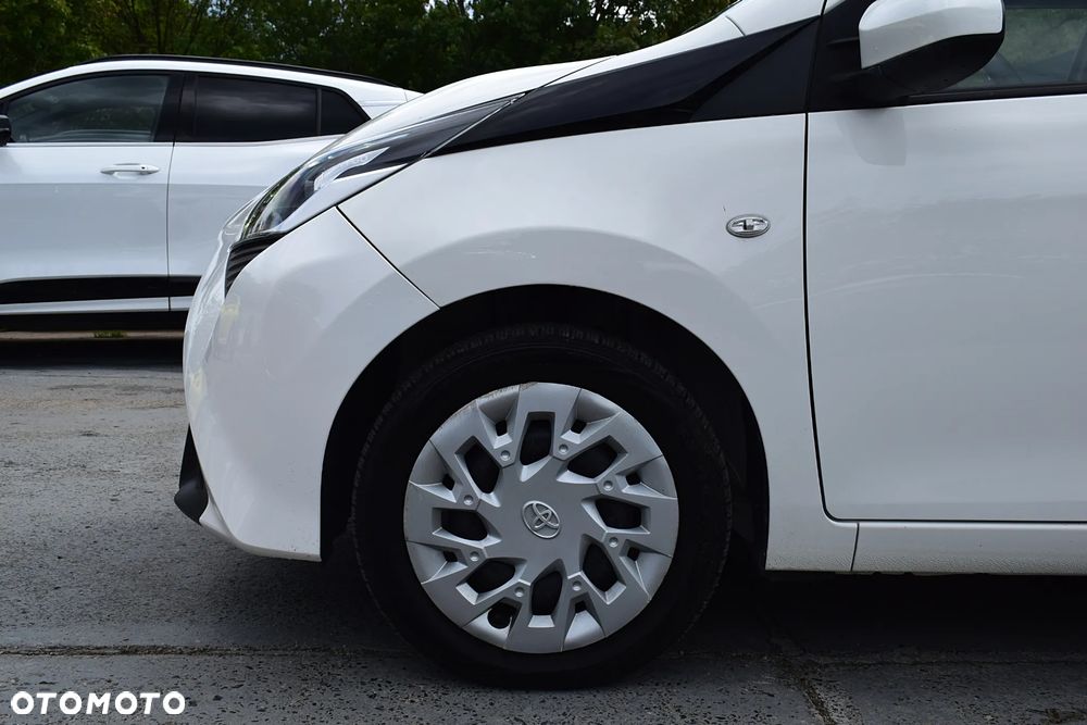 Toyota Aygo x-trend - 15