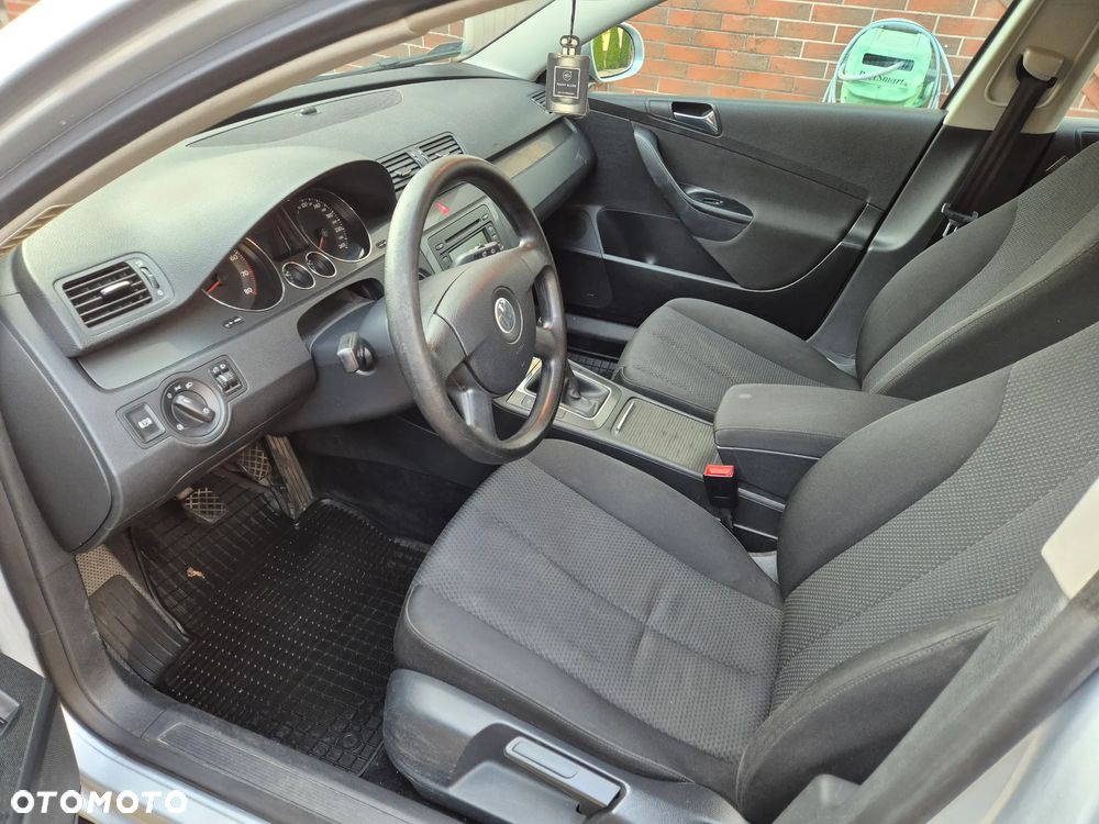 Volkswagen Passat 2.0 FSI Comfortline - 9
