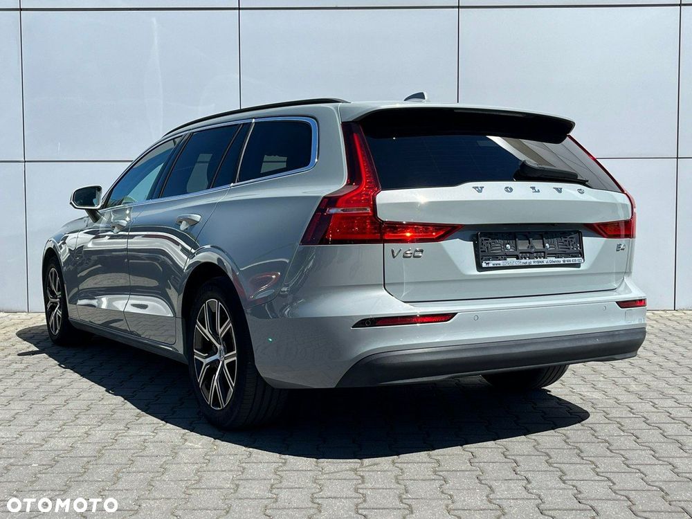 Volvo V60 B4 D Core - 11