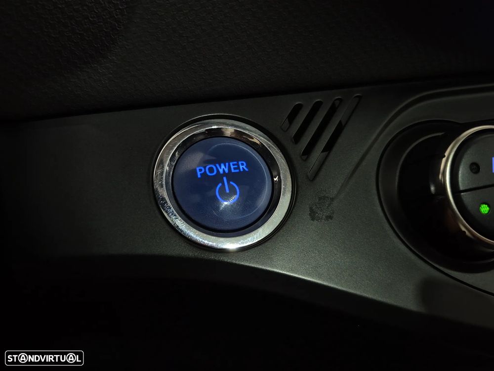 Toyota Yaris 1.5 HSD Comfort +P.Style+P.Techno - 22