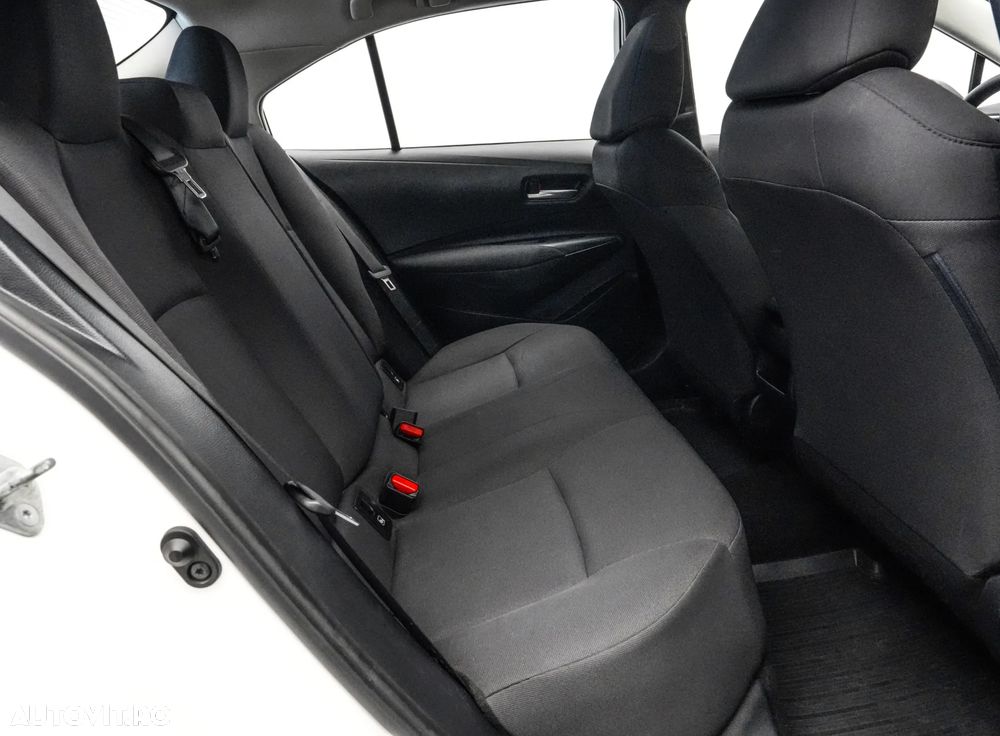 Toyota Corolla Sedan 1.5 TNGA MT Business - 17