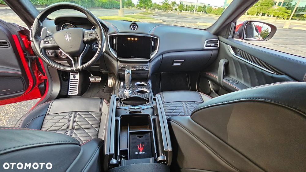 Maserati Ghibli - 32