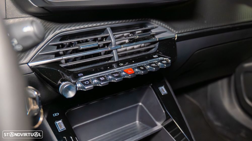 Peugeot 2008 1.2 PureTech Active Pack - 16