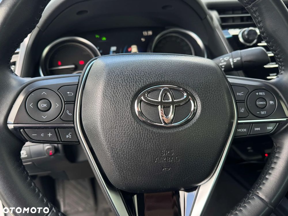 Toyota Camry 2.5 Hybrid Comfort CVT - 22