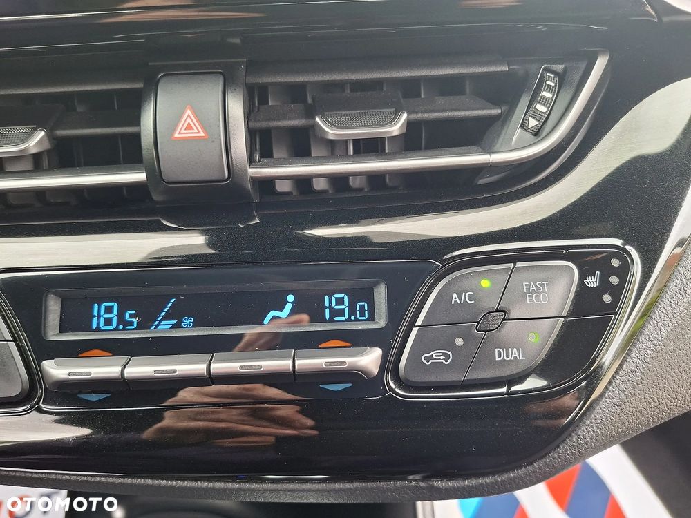 Toyota C-HR - 16