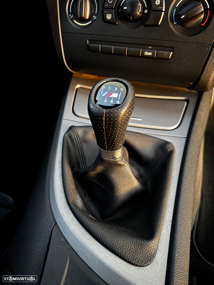 BMW 118 d Line Urban - 13