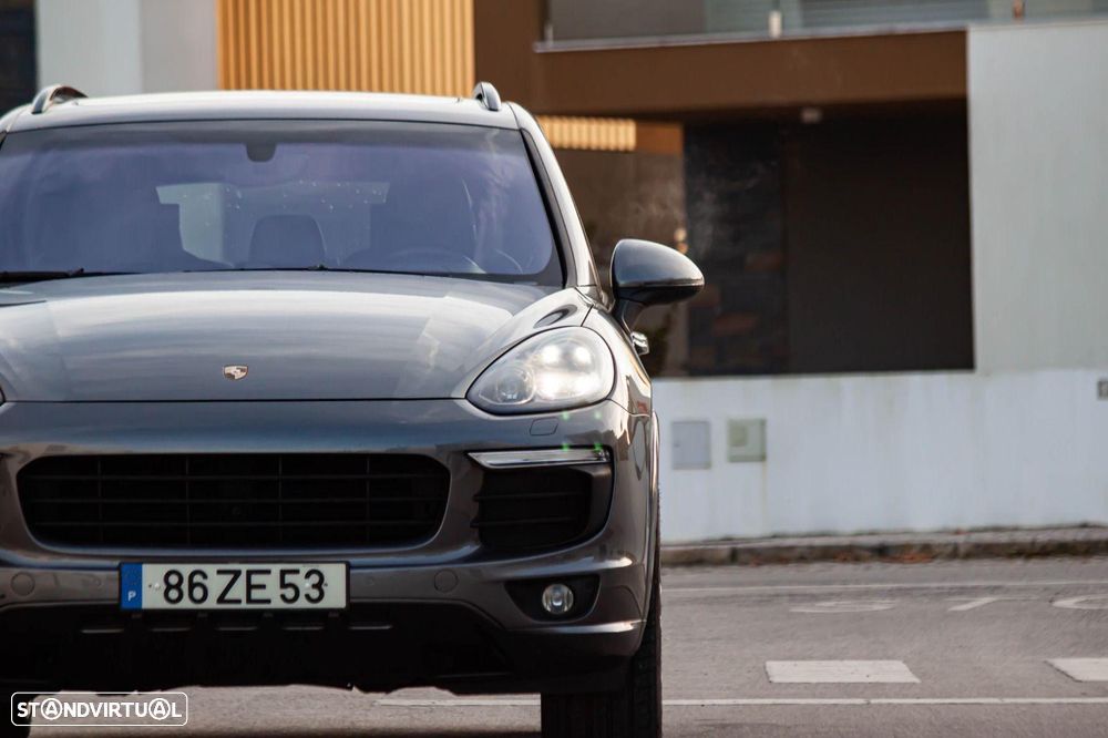 Porsche Cayenne S - 34