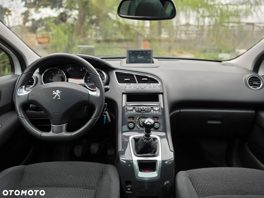 Peugeot 5008 - 25