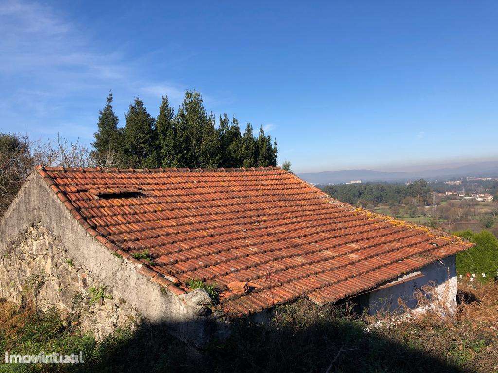 Terreno com ruína - Grande imagem: 3/10