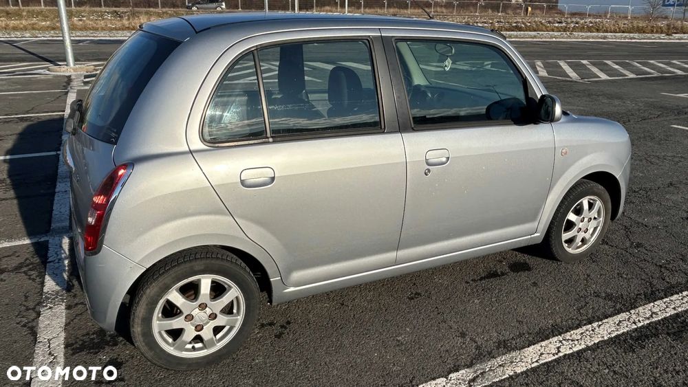 Daihatsu Trevis 1.0 - 11