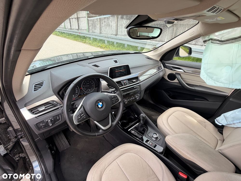 BMW X1 sDrive18i xLine - 17