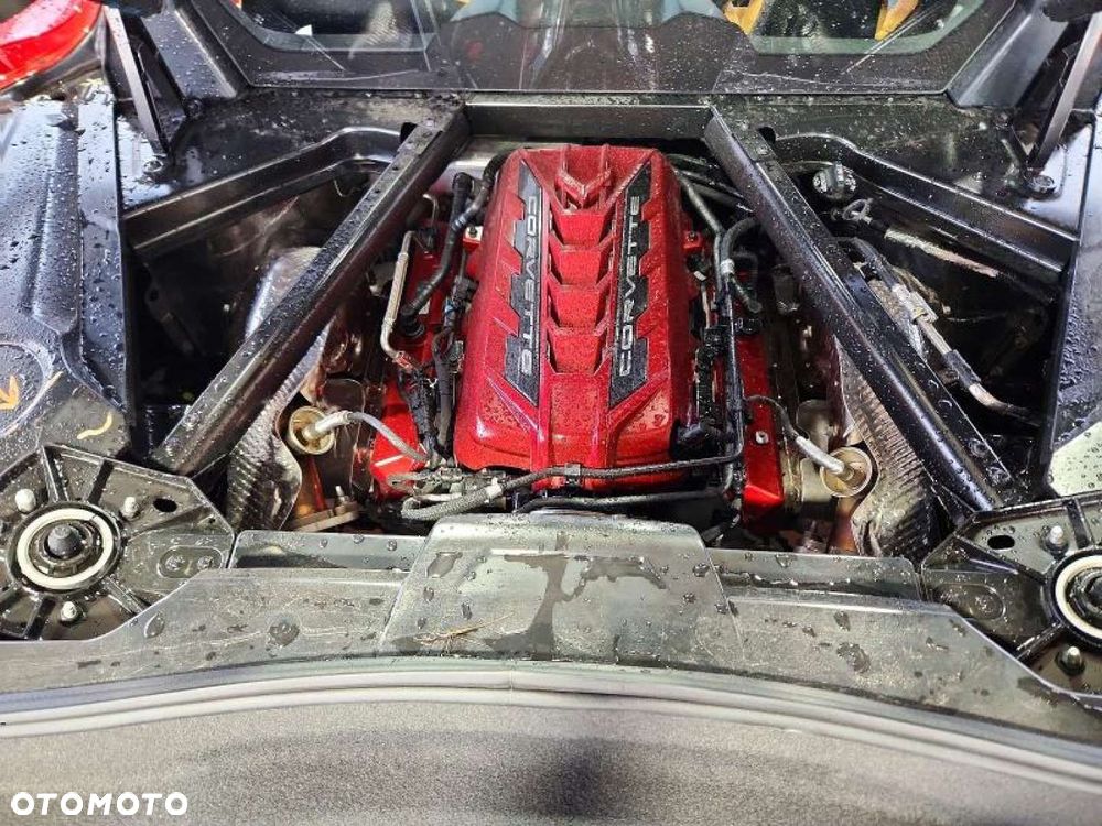 Chevrolet Corvette - 4