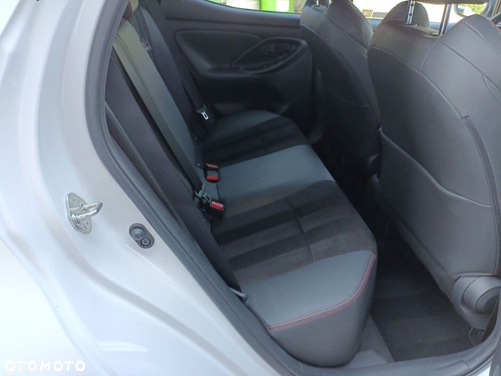 Toyota Yaris 1.5 GR Sport - 13