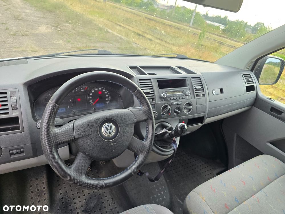 Volkswagen Transporter - 9