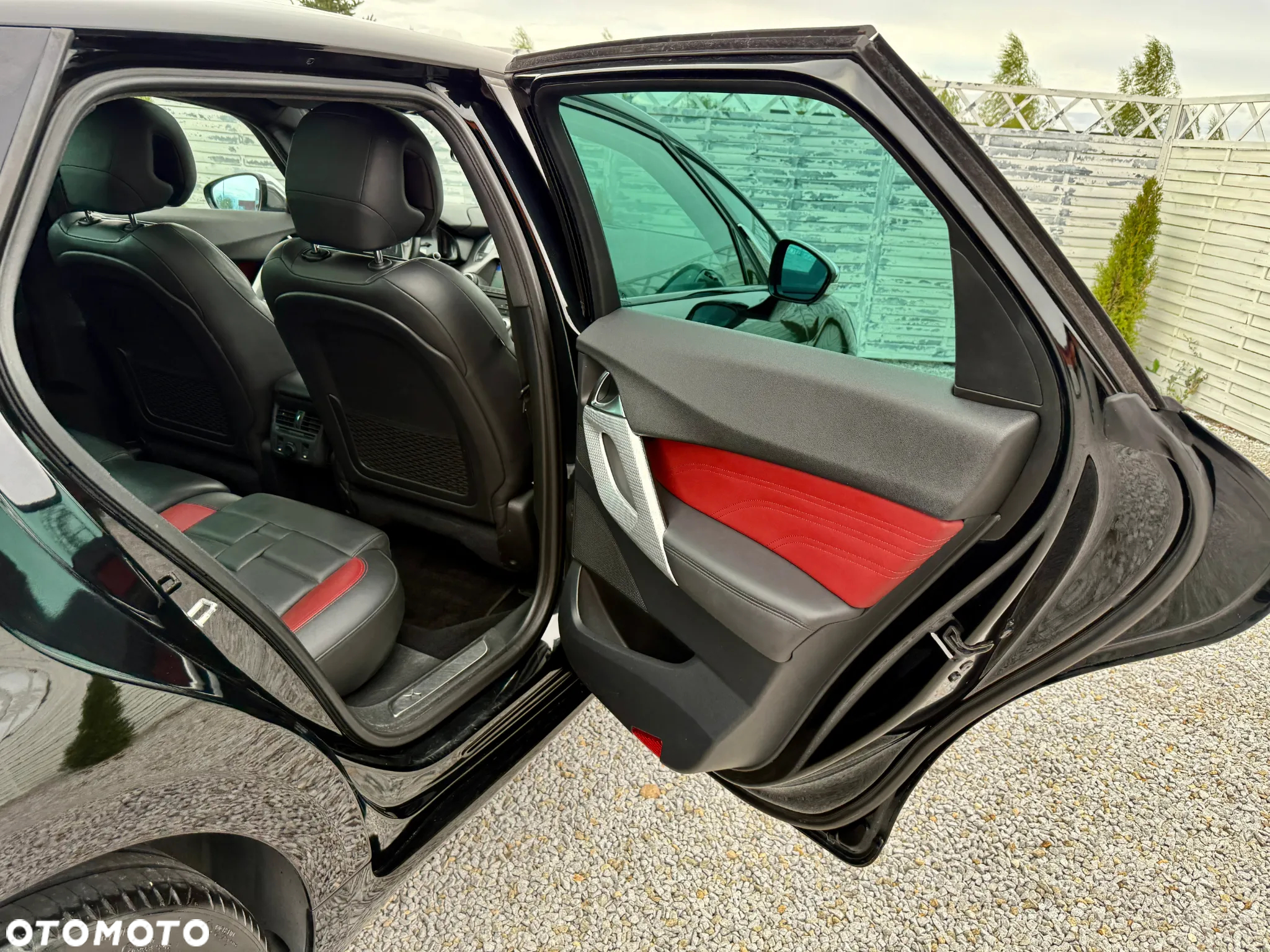Citroën DS5 THP 200 SoChic - 37
