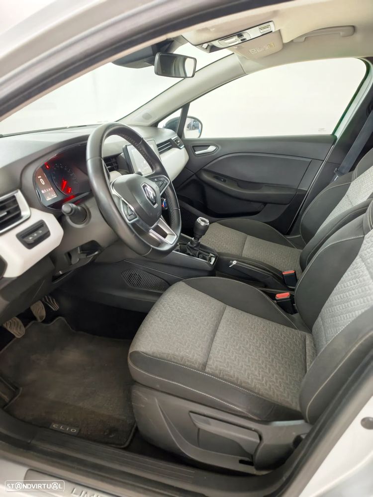 Renault Clio - 6