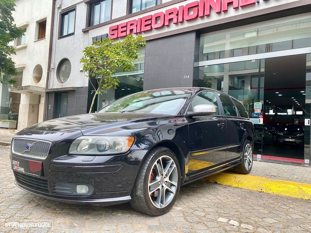 Volvo V50 2.0 D R-Design - 1