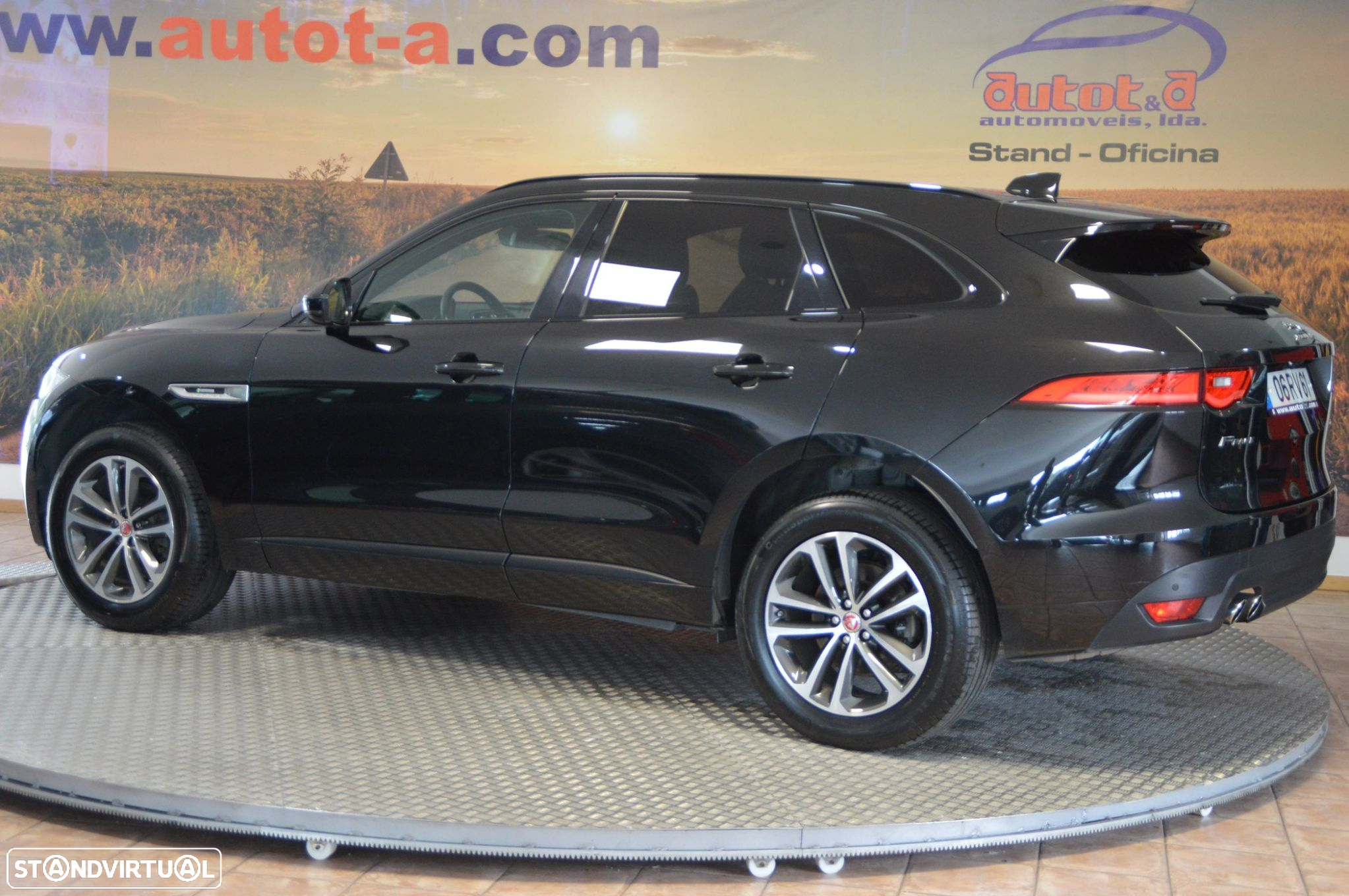 Jaguar F-Pace 2.0 i4D R-Sport AWD - 3