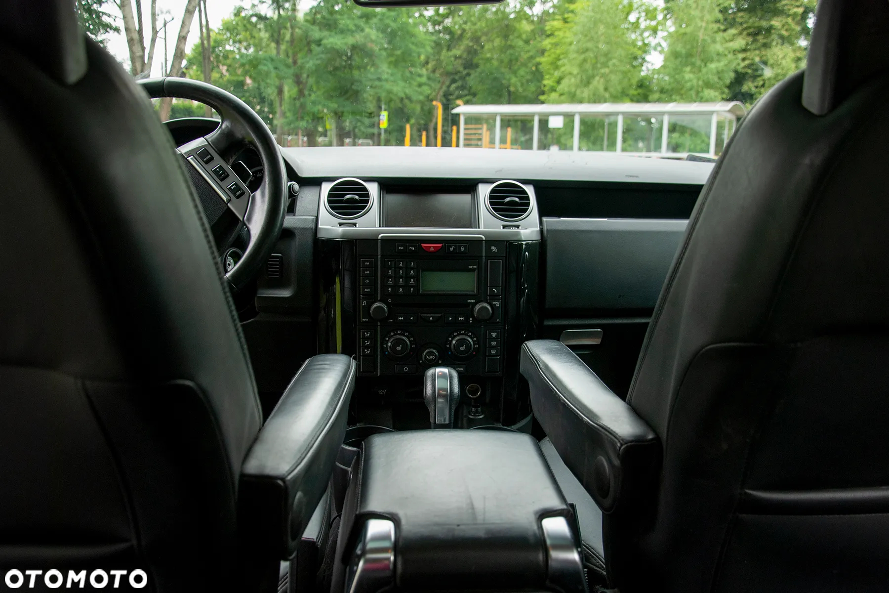 Land Rover Discovery IV 2.7D V6 HSE - 13