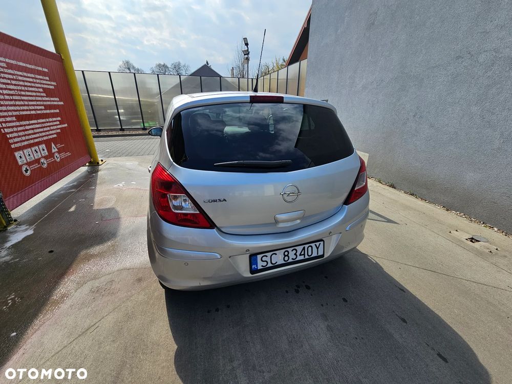 Opel Corsa 1.4 16V Edition 111 Jahre - 3