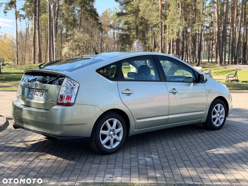 Toyota Prius 1.5 VVT-i Sol - 4