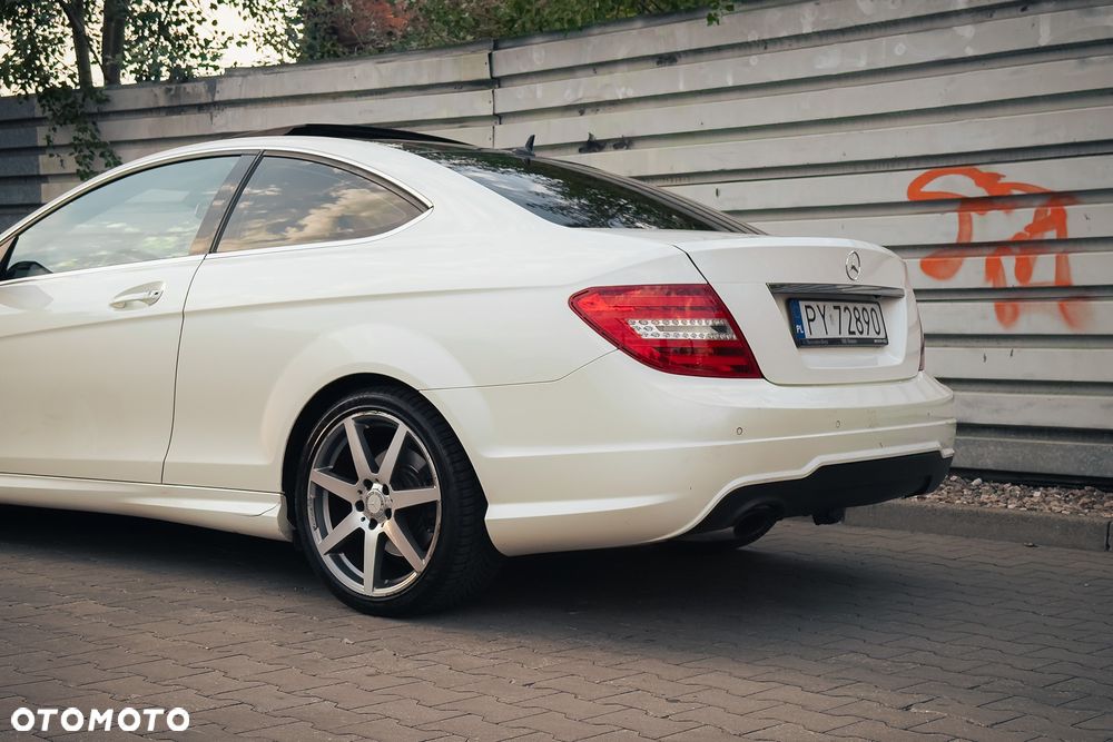 Mercedes-Benz Klasa C 250 CGI BlueEff - 6