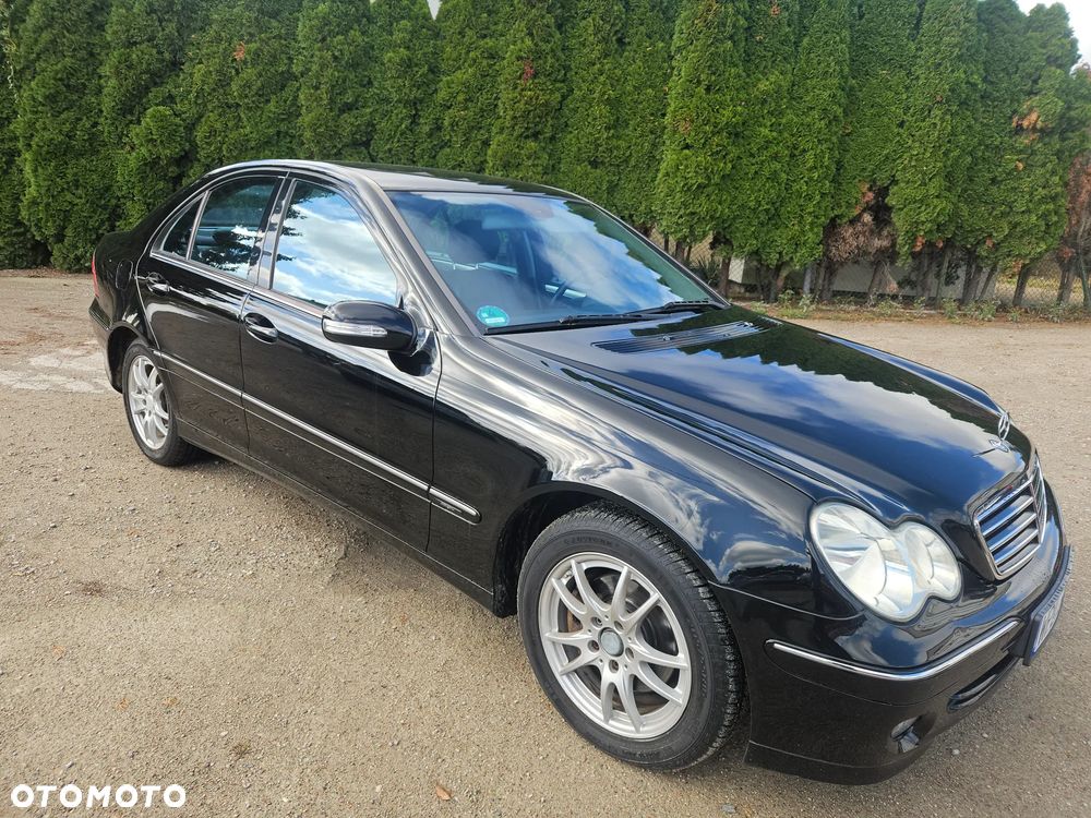 Mercedes-Benz C-Class 2006 photo 4