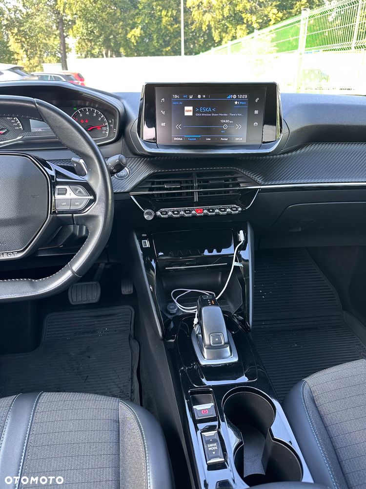 Peugeot 2008 1.2 PureTech Allure S&S EAT8 - 35
