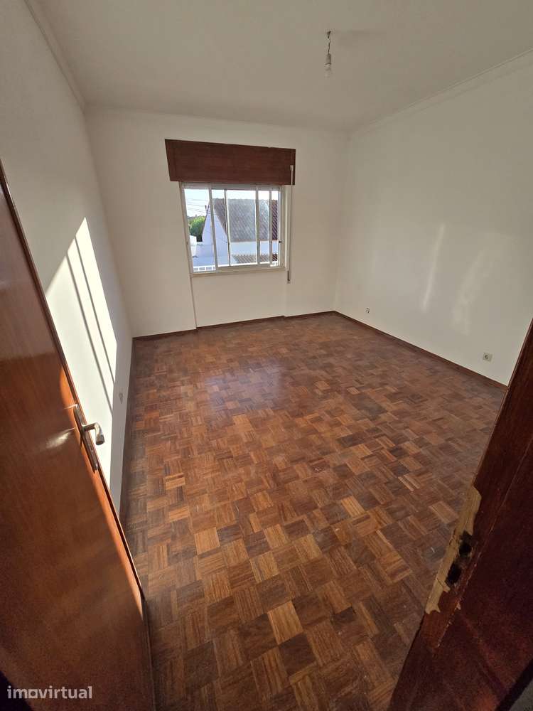 T5 bi-familiar com 2 casas de banho e área de 120m² - Grande imagem: 5/13