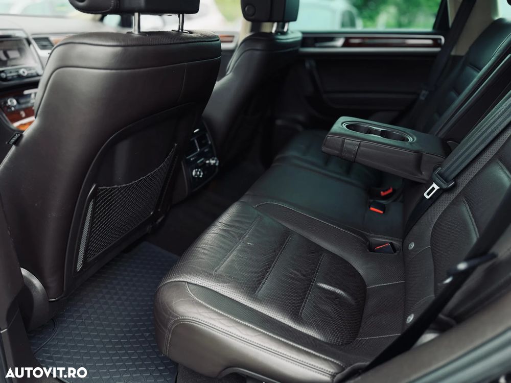 Volkswagen Touareg - 17