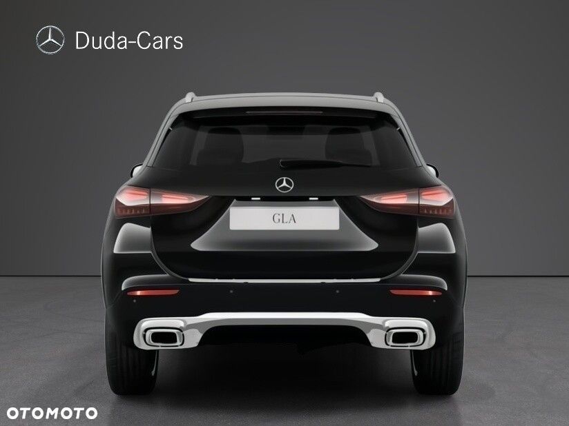 Mercedes-Benz GLA - 5
