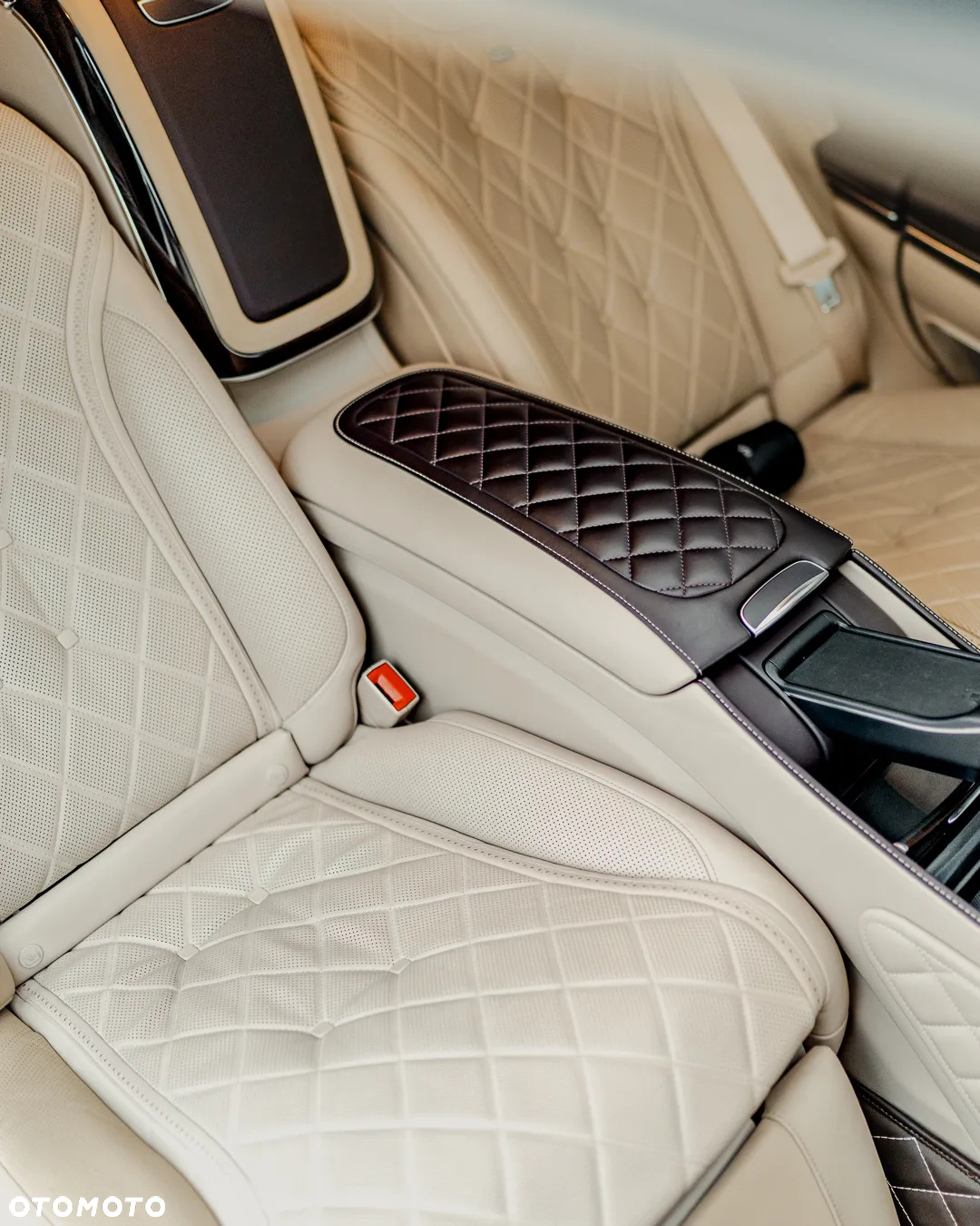 Mercedes-Benz Maybach Klasa S 560 4-Matic - 14