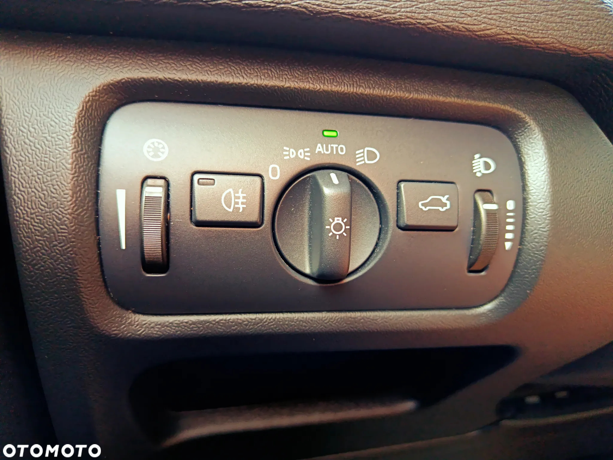 Volvo V40 D2 Momentum - 17