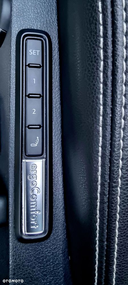 Volkswagen Passat 1.5 TSI EVO Elegance DSG - 28