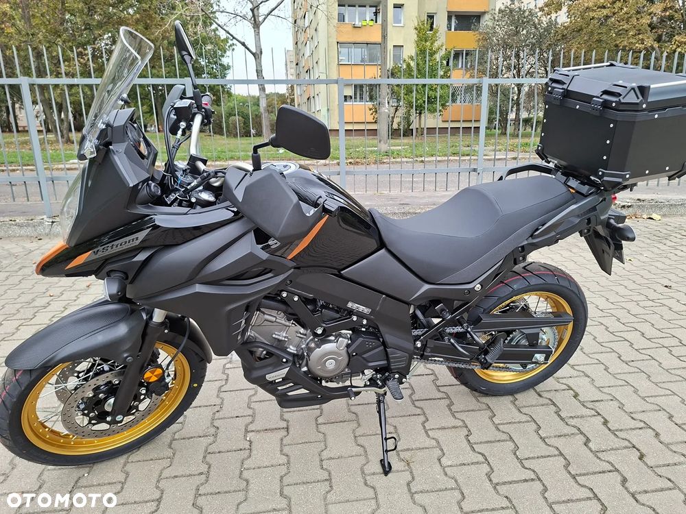 Suzuki V-STROM - 4