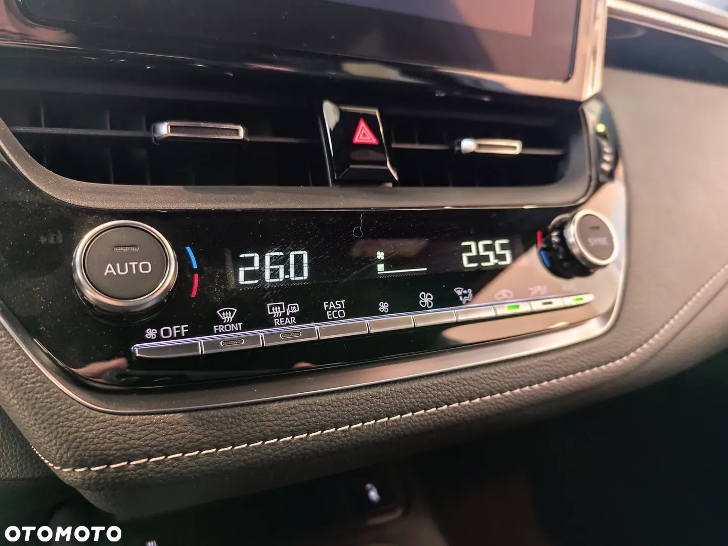 Suzuki Swace ver-1-8-hybrid-premium-plus-cvt - 9