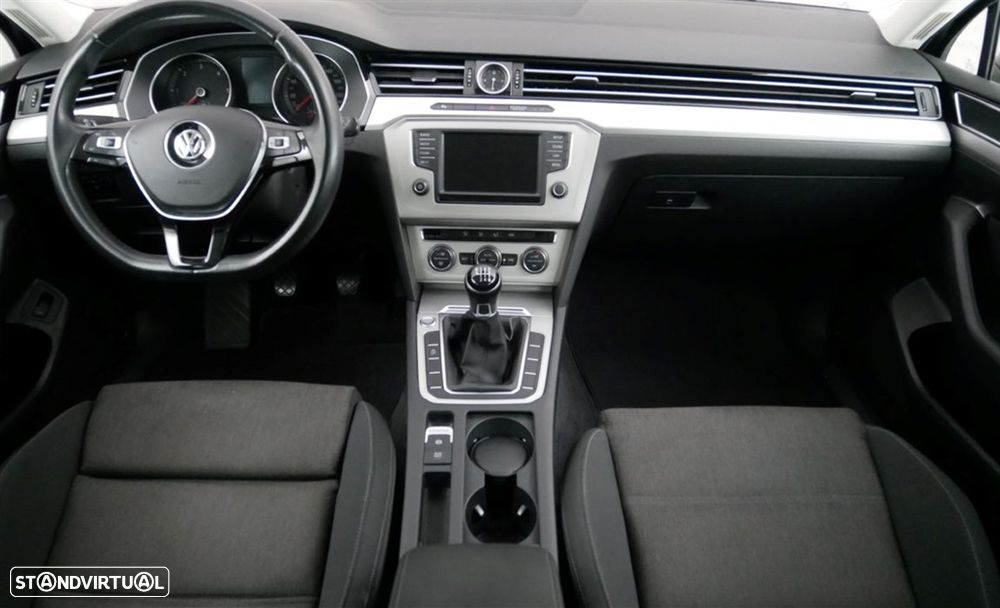 VW Passat Variant 1.6 TDI Confortline - 8