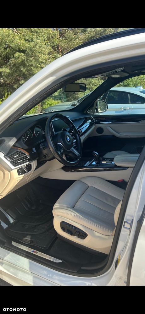 BMW X5 xDrive35i - 12