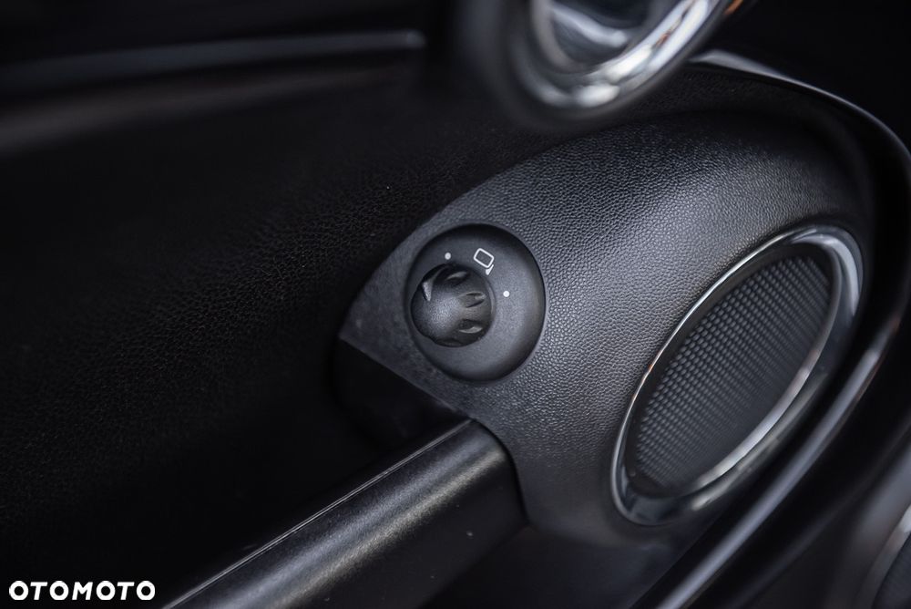 MINI Cooper Standard - 22