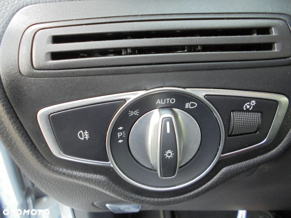 Mercedes-Benz GLC 300 de 4Matic 9G-TRONIC - 25