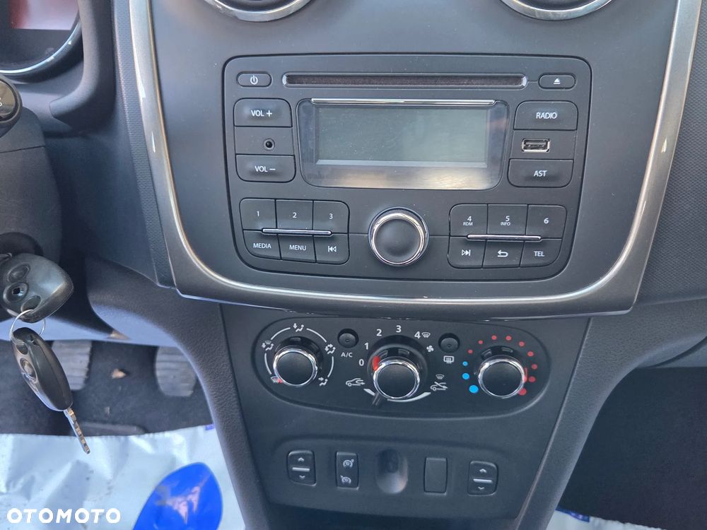 Dacia Sandero 1.2 16V 75 Ambiance - 30