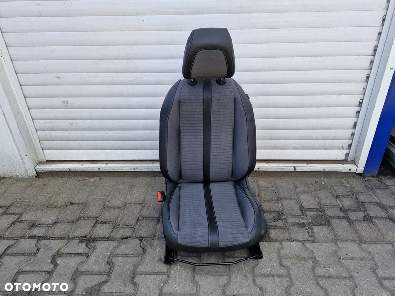 PEUGEOT 2008 II 2 FOTEL LEWY PRZÓD - 2