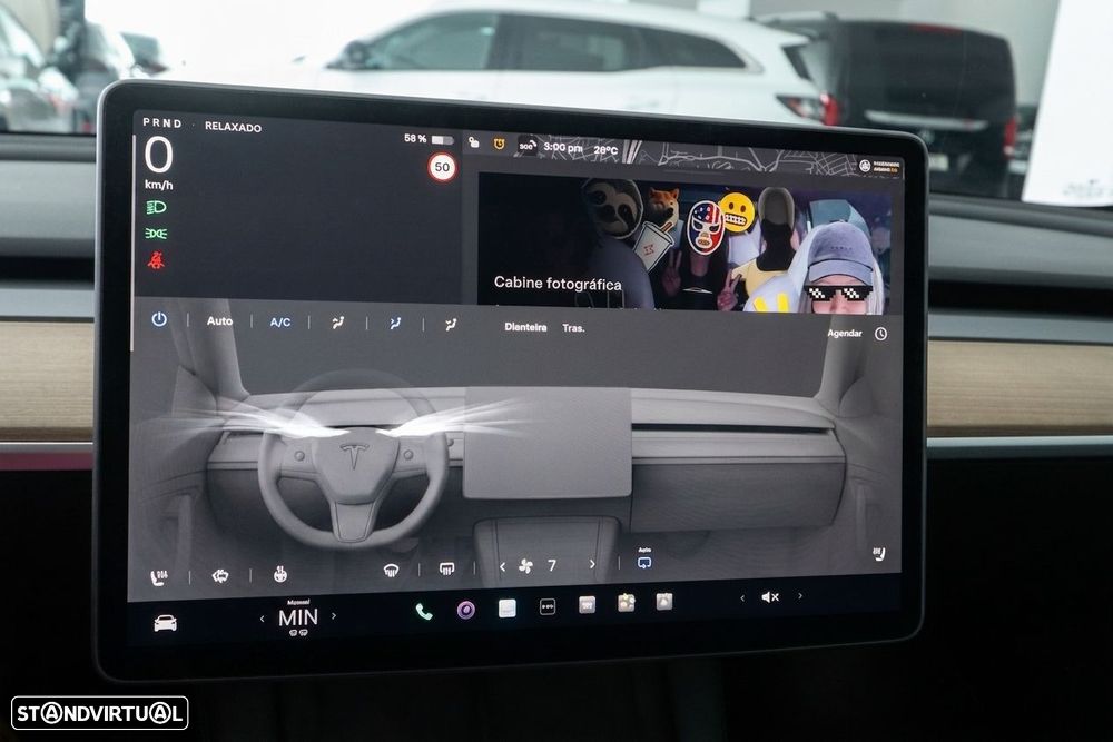 Tesla Model 3 Long-Range Dual Motor AWD - 26