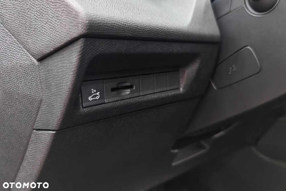 Peugeot 308 1.5 BlueHDi GT S&S EAT8 - 17