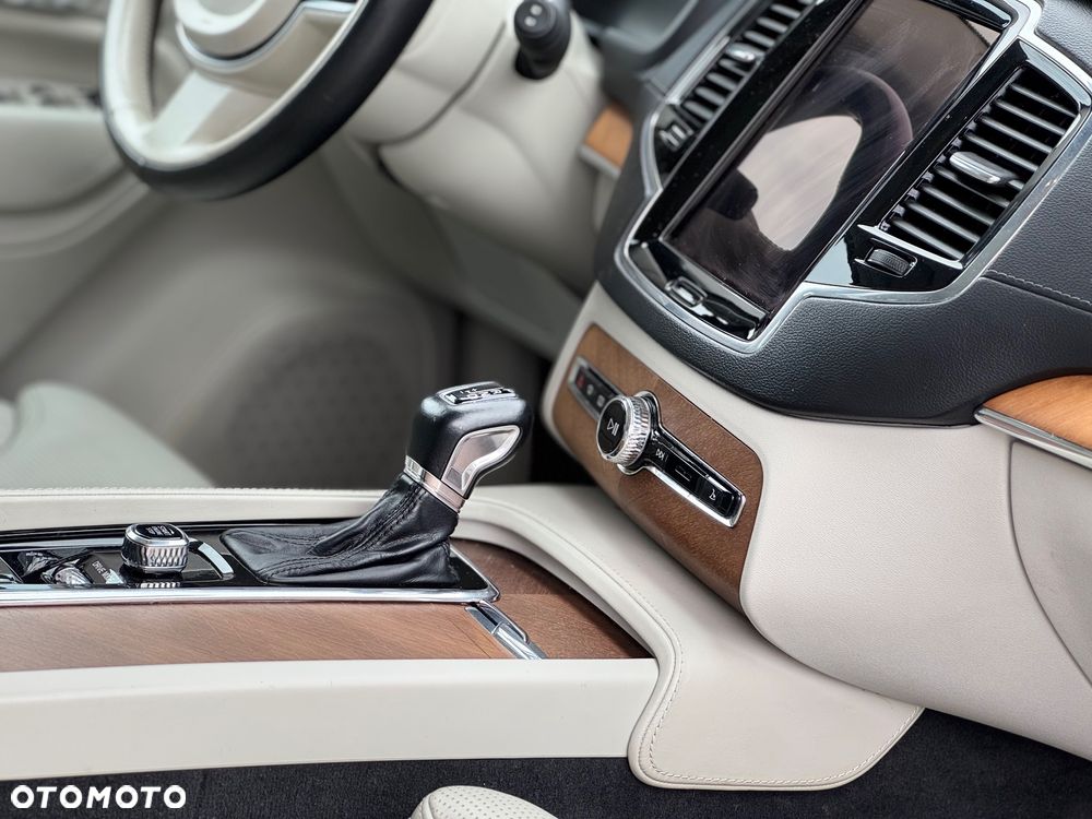 Volvo XC 90 T6 AWD Inscription 7os - 18