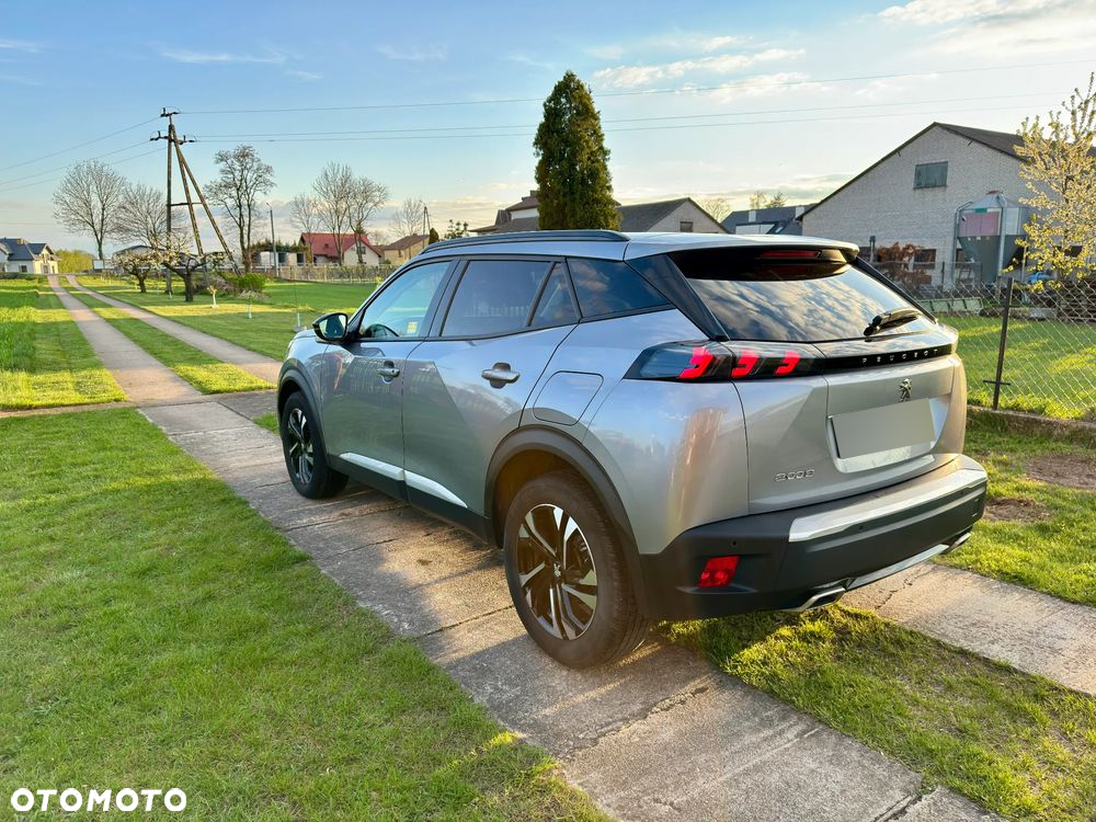 Peugeot 2008 1.2 PureTech Allure S&S EAT8 - 4