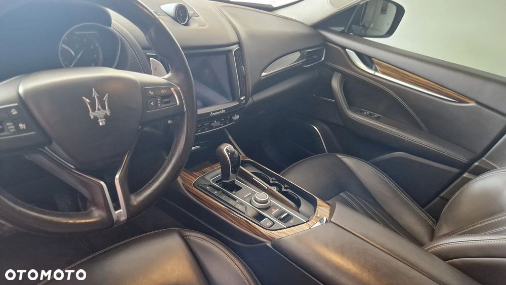Maserati Levante S Q4 GranLusso - 20