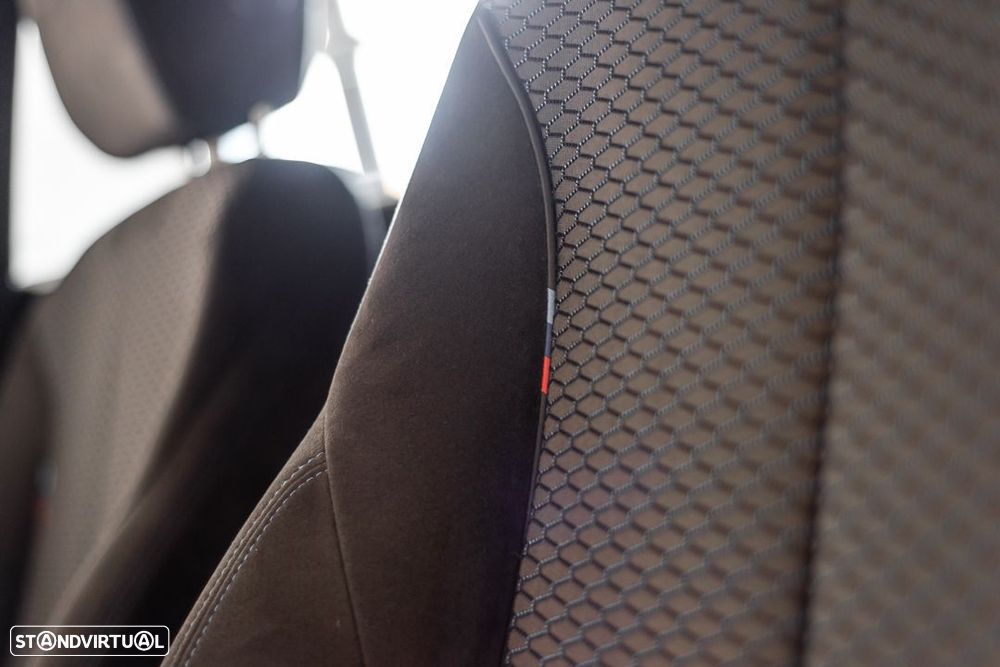 BMW 330 e iPerformance Advantage - 10