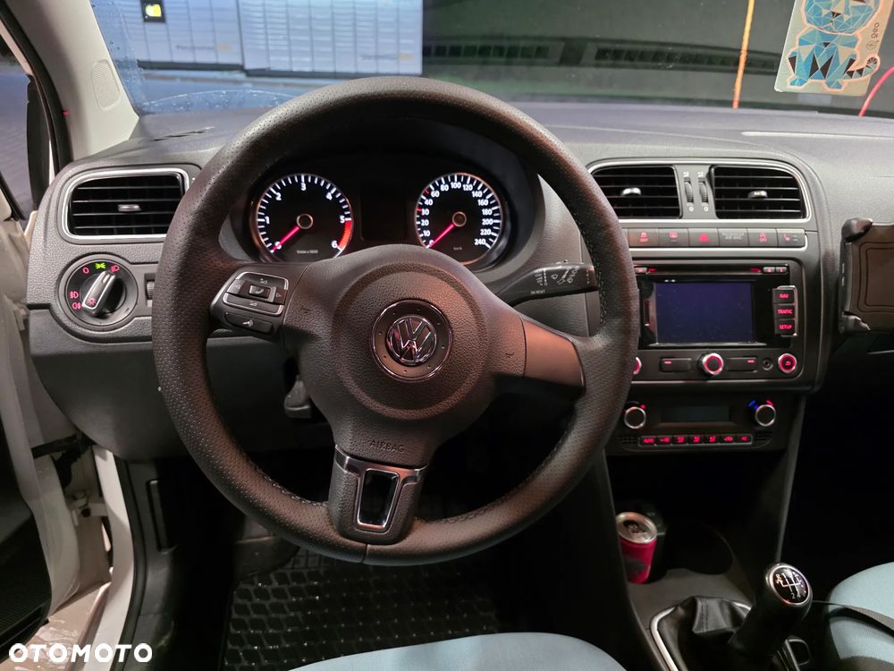Volkswagen Polo - 1