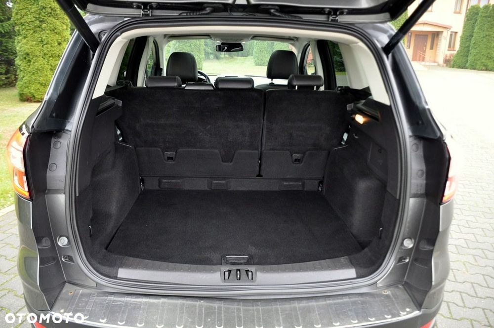 Ford Kuga - 37